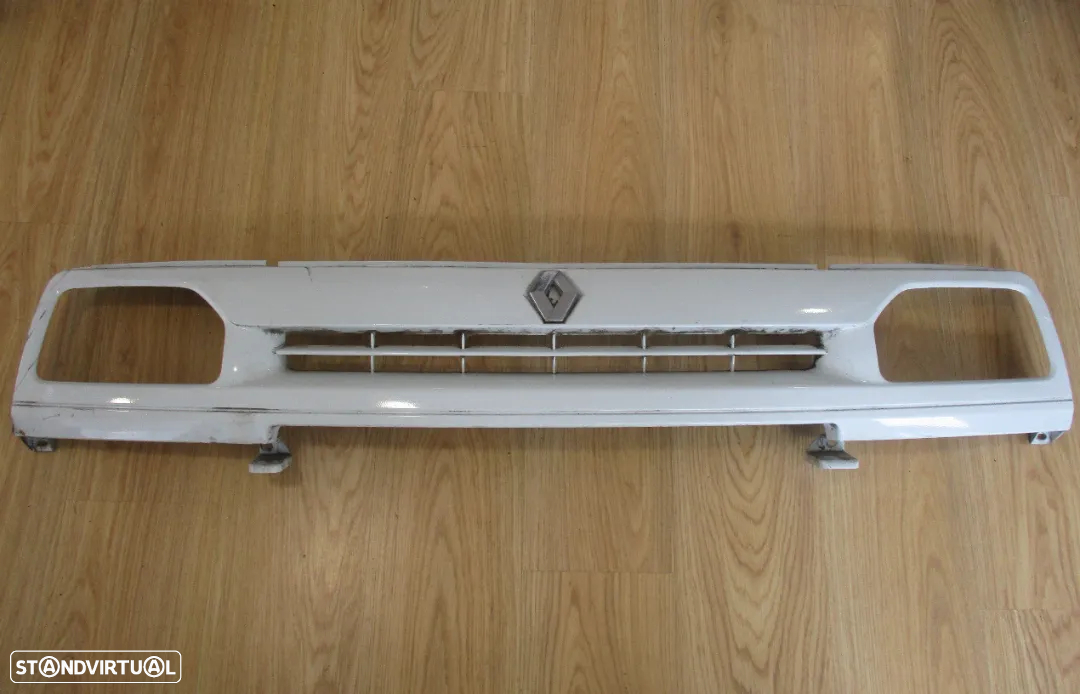 Grelha Frontal Simbolo Renault Express - 2