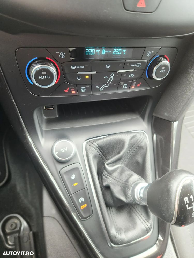 Ford Focus 1.5 Ecoboost Titanium - 8