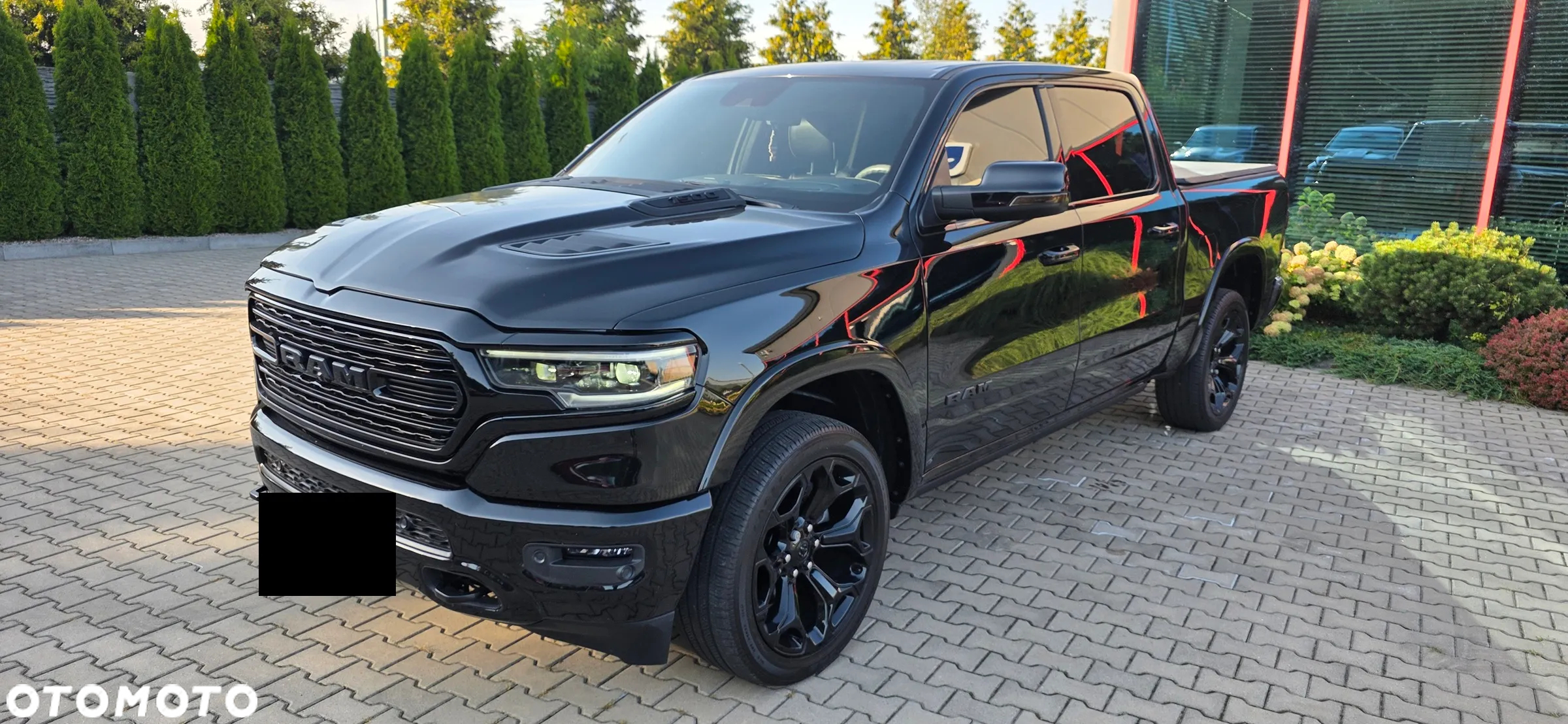 Dodge RAM 1500 5.7 4x4 - 18