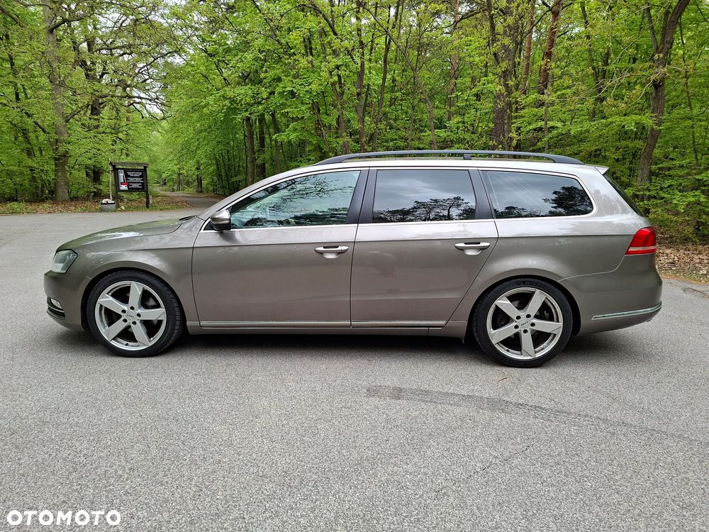 Volkswagen Passat 2.0 TDI Comfortline - 11