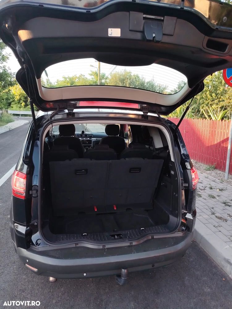 Ford S-Max - 20