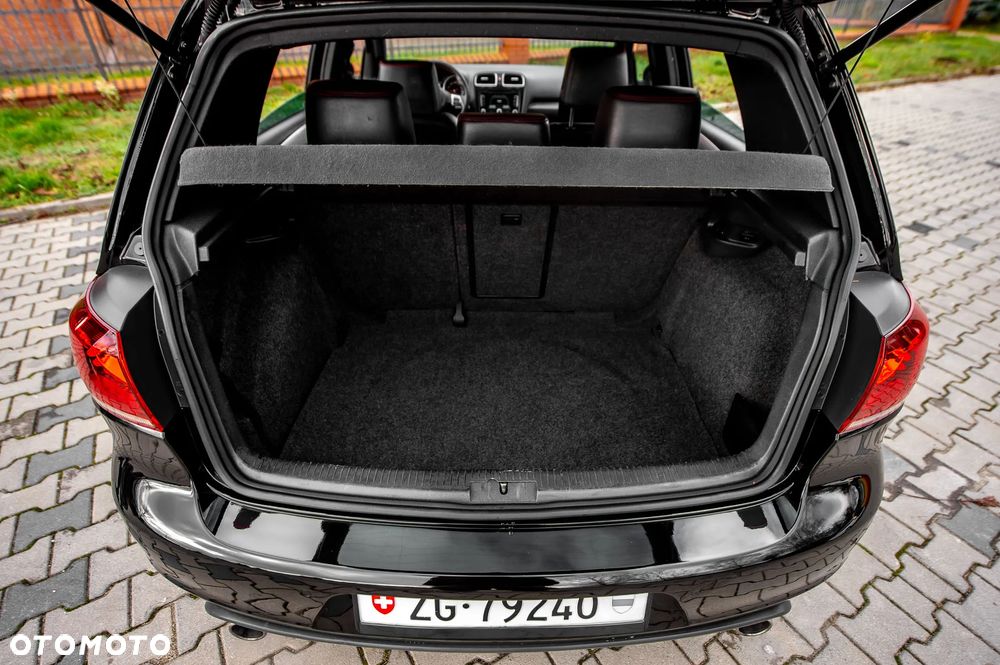 Volkswagen Golf 2.0 GTI DSG adidas - 19