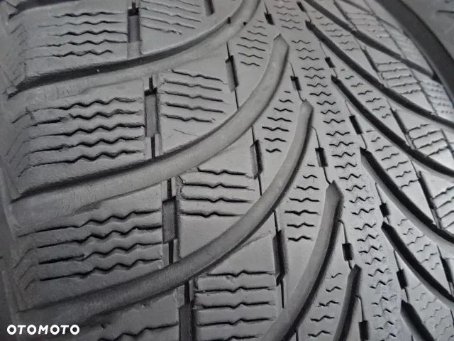 235/50/R19 103V Michelin Latitude Alpin LA2 - 3
