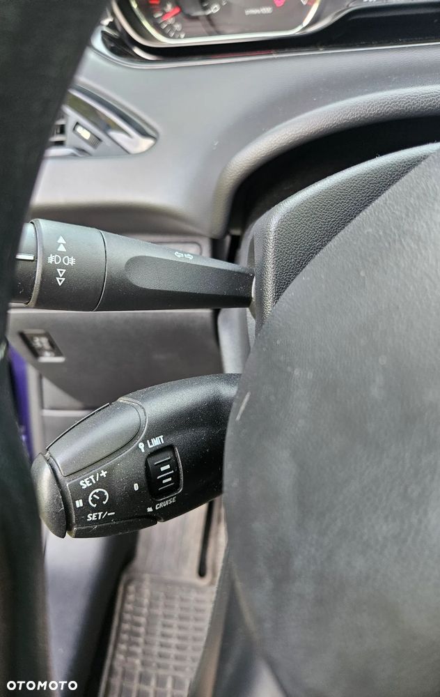 Peugeot 208 95 VTI Active - 20