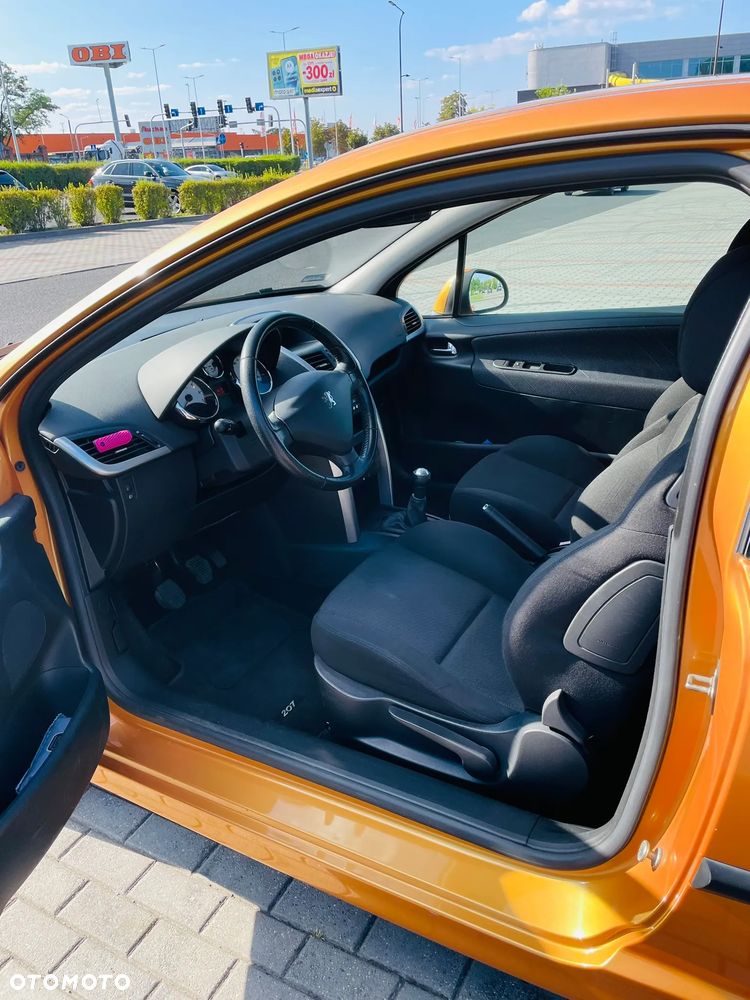 Peugeot 207 - 12