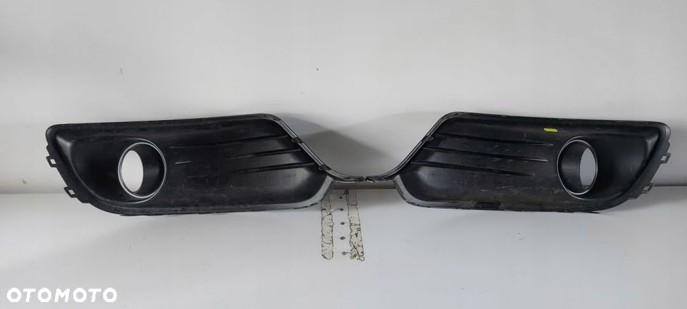 Kratka zderzaka przód prawa Renault Megane III LIFT - 2