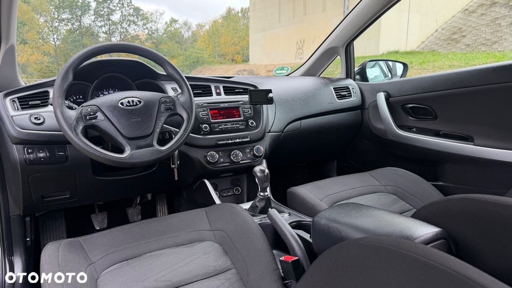 Kia Ceed - 8