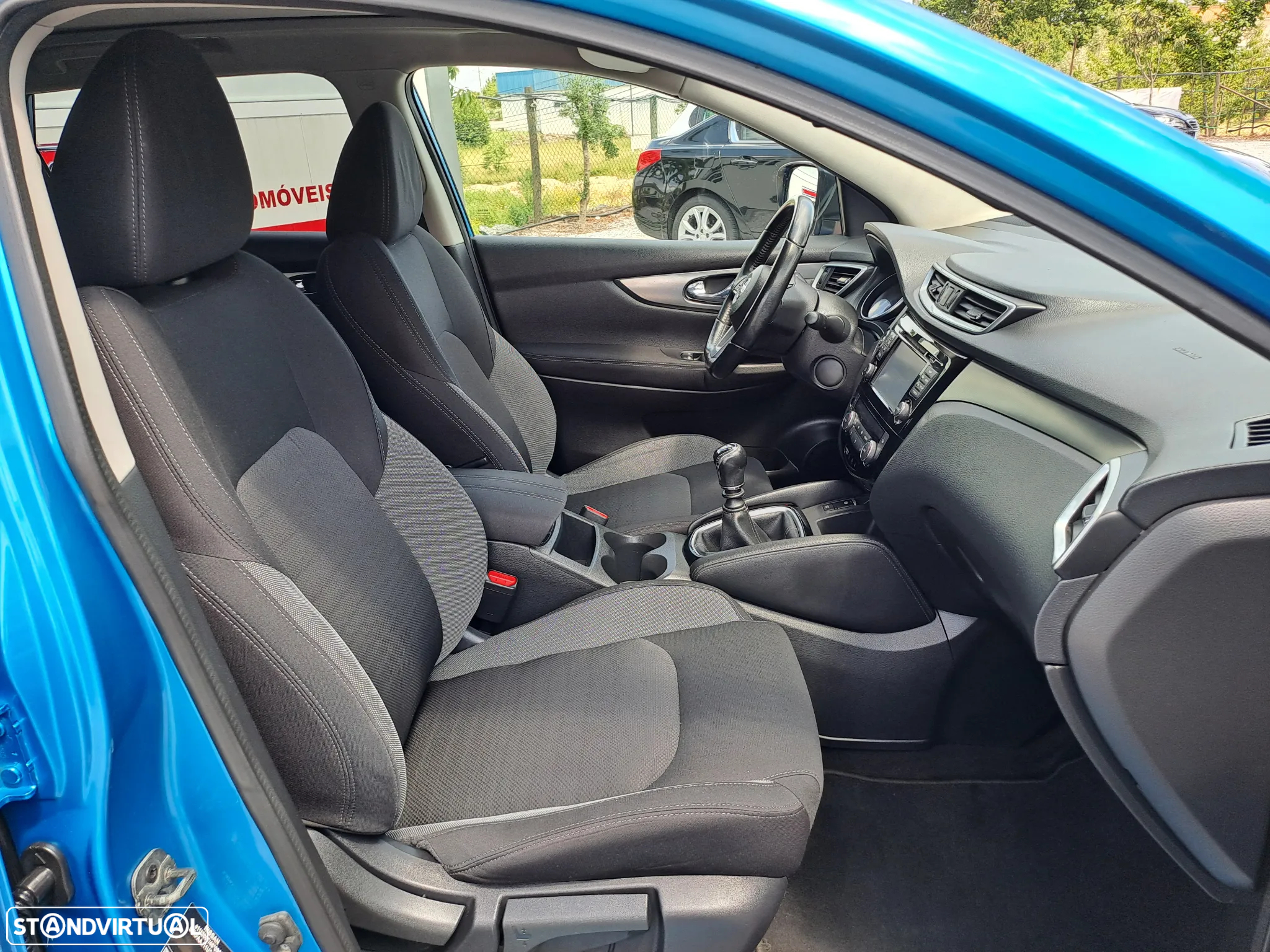 Nissan Qashqai 1.5 dCi N-Connecta 18 - 10