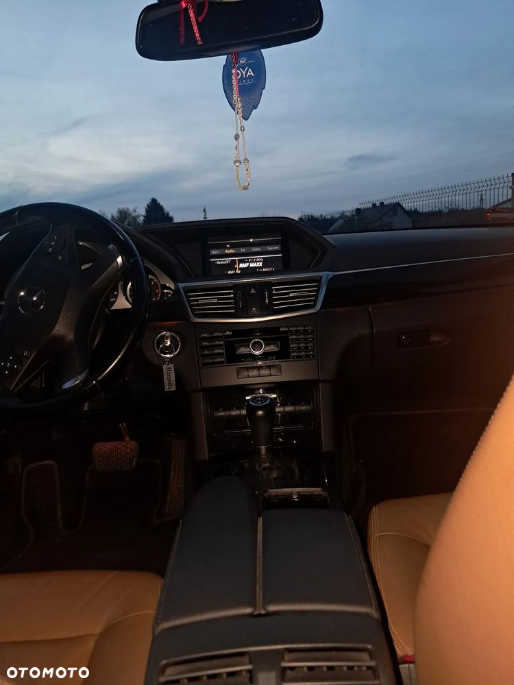 Mercedes-Benz Klasa E 250 CDI DPF BlueEFFICIENCY Automatik Avantgarde - 11