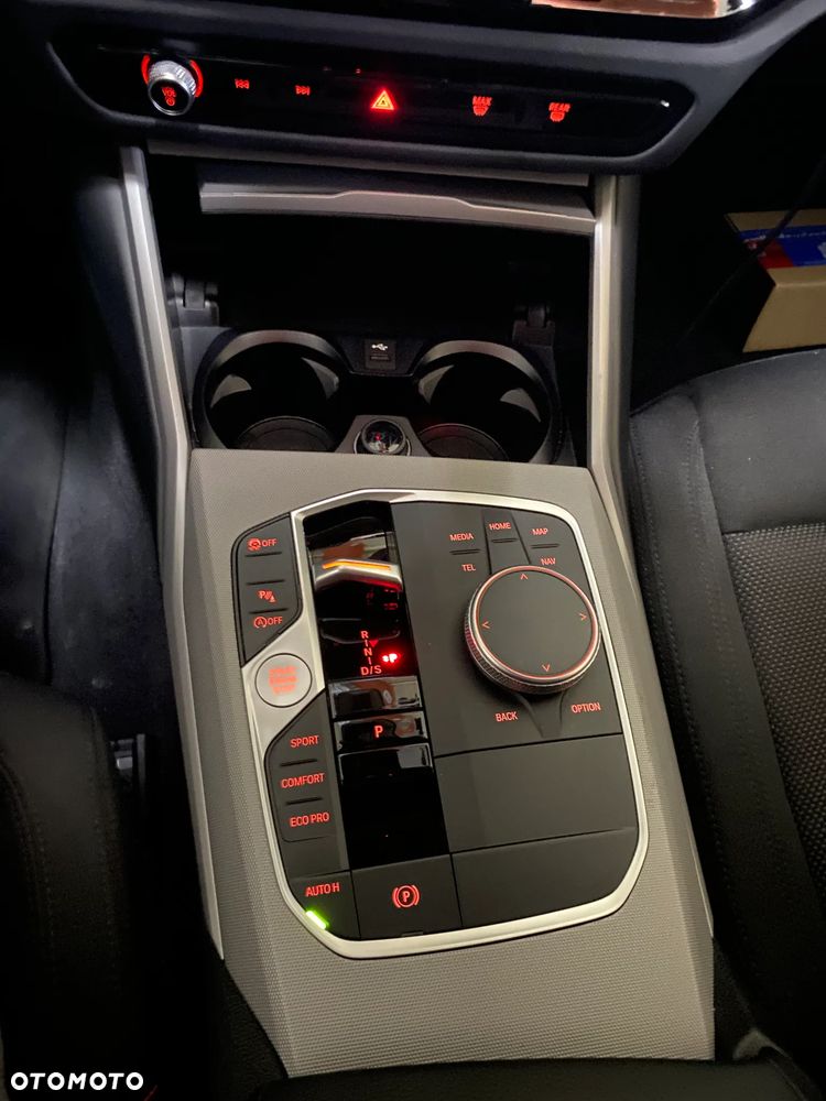 BMW Seria 3 320i Advantage - 22