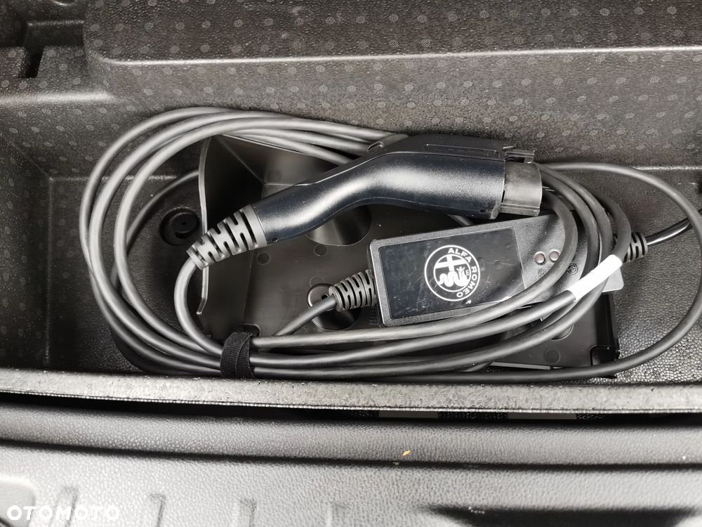 Alfa Romeo Tonale 1.3 PHEV Q4 TI - 24