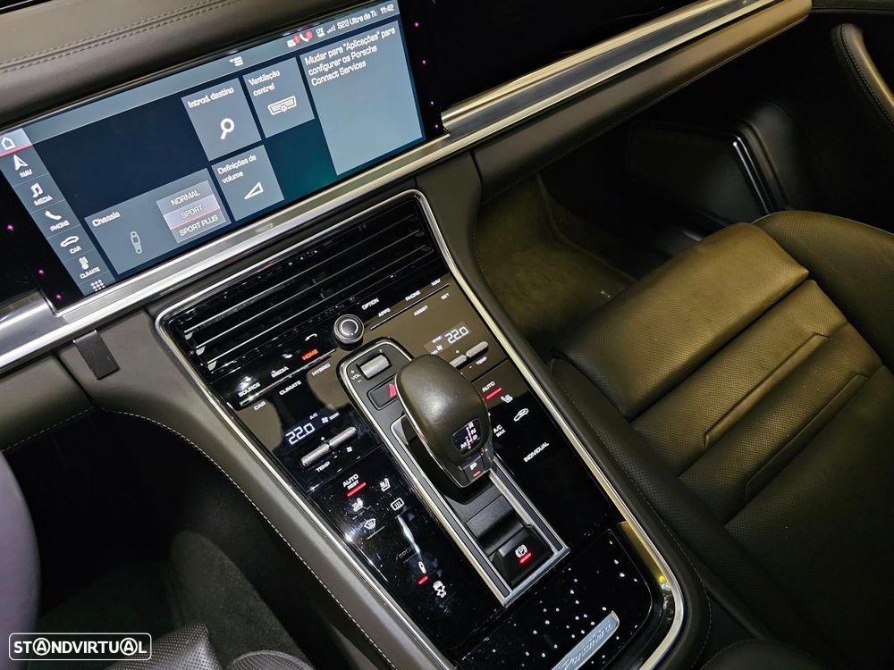 Porsche Panamera 4 E-Hybrid Executive - 17