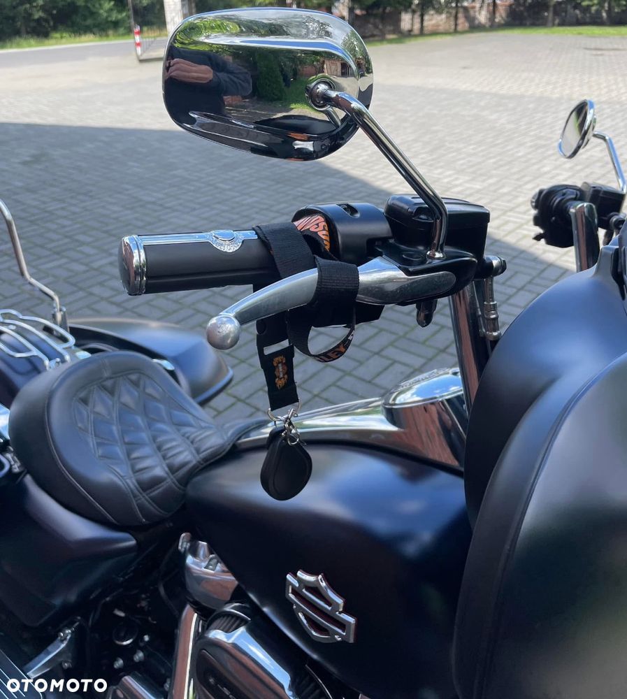 Harley-Davidson FLHXS Special - 4