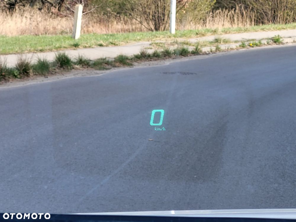 Toyota Prius (Hybrid) - 9