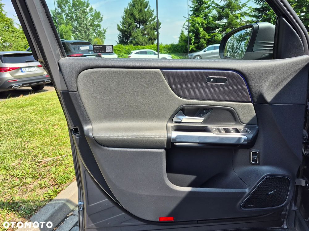 Mercedes-Benz EQB 300 66.5kWh 4-Matic AMG - 17