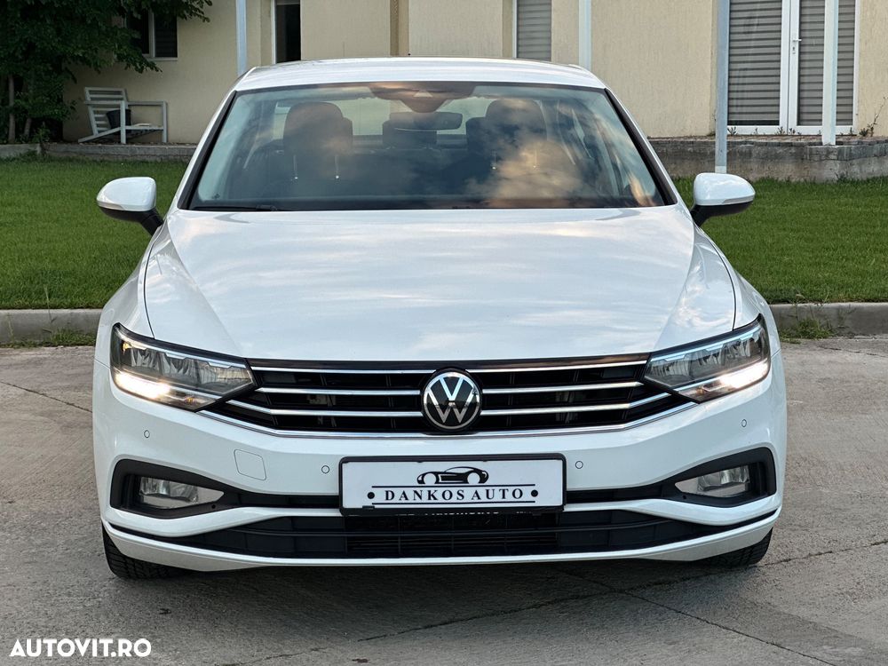 Volkswagen Passat - 2