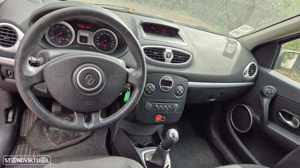 Renault Clio 1.2 16V Dynamique - 8