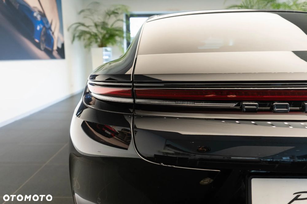 Porsche Panamera 4 - 10