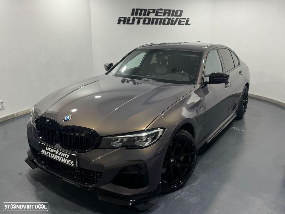 BMW 330 e Pack M Auto - 1