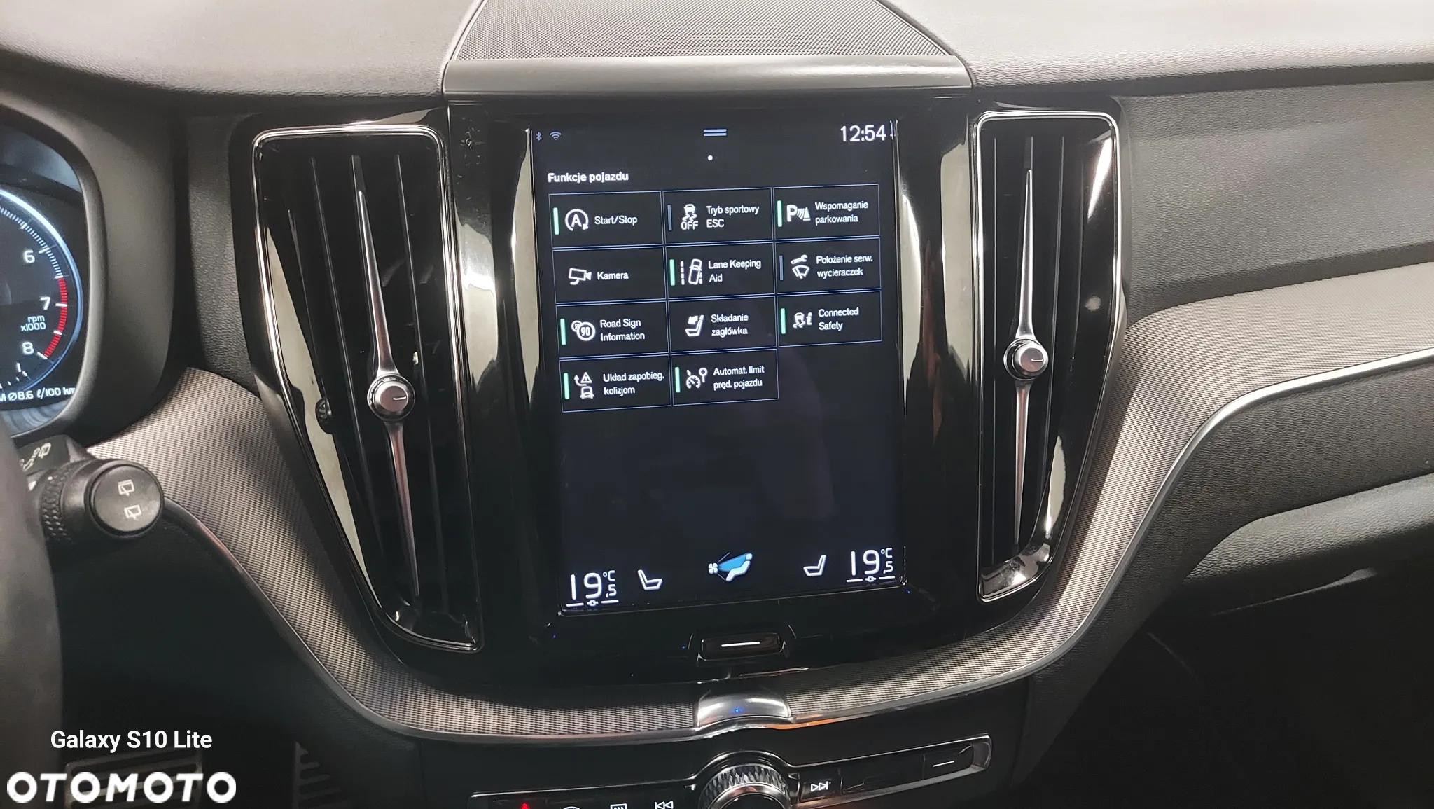 Volvo XC 60 B4 B Geartronic RDesign - 23