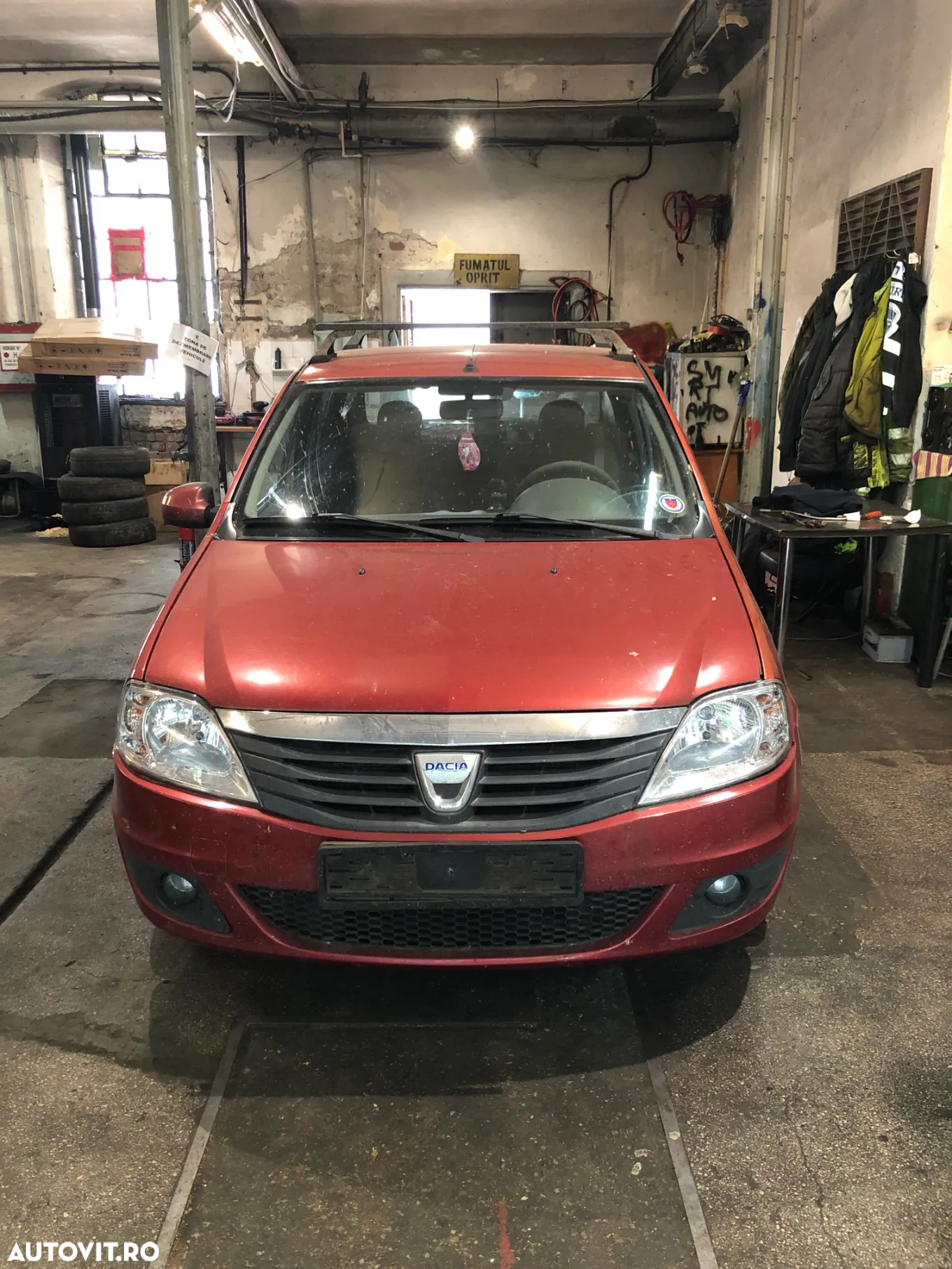 Dezmembrez Dacia Logan 1 PH2 facelift 2011 1.6 16v benzina maro visiniu - 2