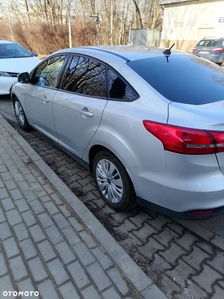 Ford Focus 1.6 Trend - 9