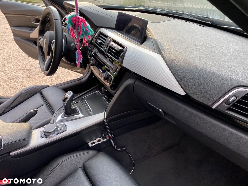BMW Seria 3 330i GPF M Sport Shadow - 23