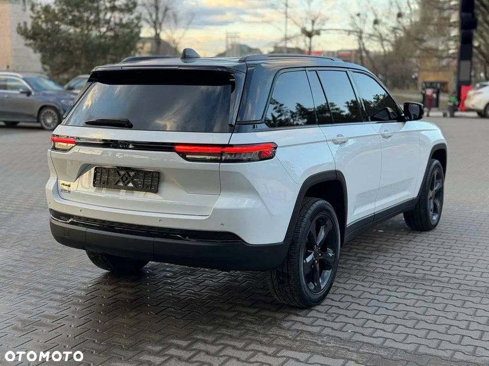 Jeep Grand Cherokee - 3