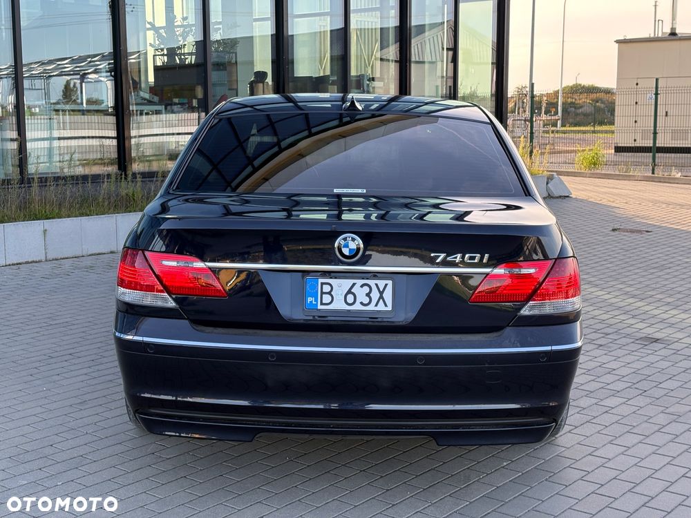 BMW Seria 7 740i - 7
