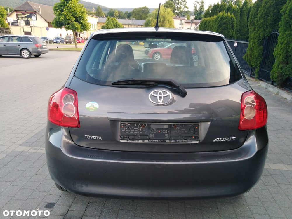 Toyota Auris 1.6 VVT-i Team - 3