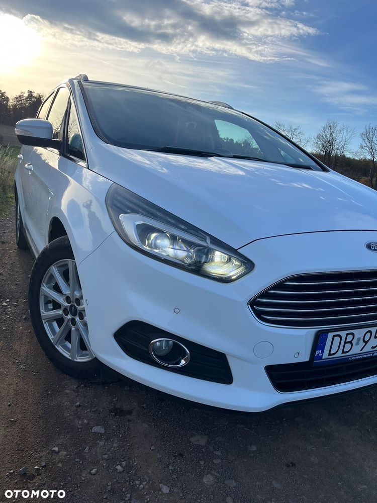 Ford S-Max 2.0 TDCi Titanium PowerShift - 2