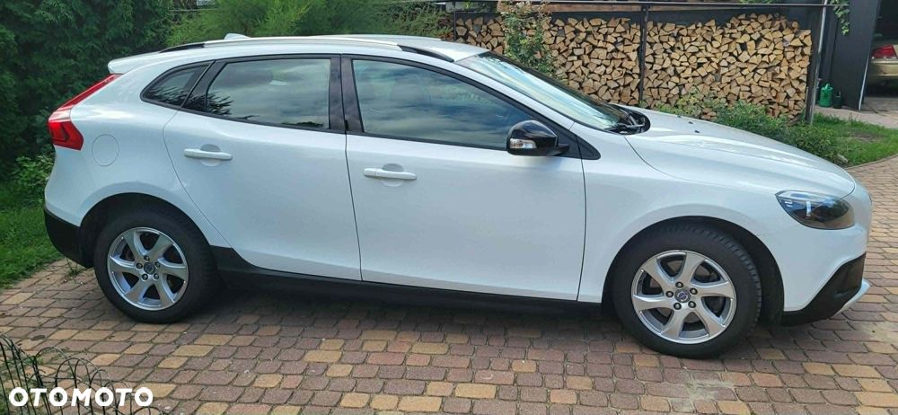 Volvo V40 Cross Country D2 Momentum - 3