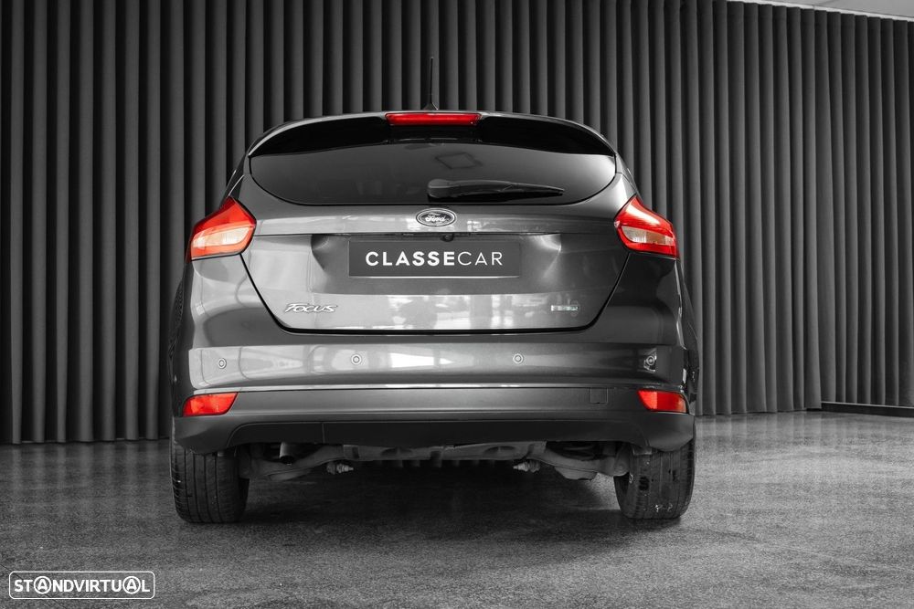 Ford Focus 1.0 EcoBoost S&S TITANIUM - 6
