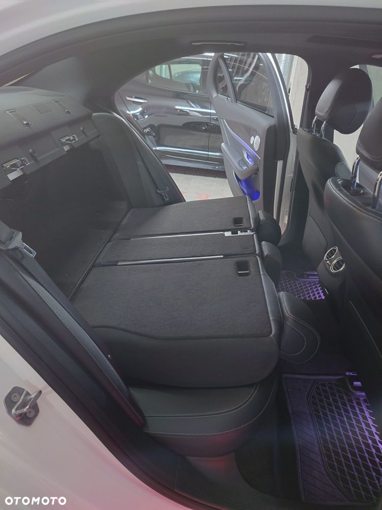 Mercedes-Benz Klasa E 300 9G-TRONIC AMG Line - 20