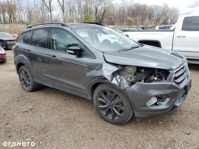 Ford Kuga 2.0 EcoBoost 4x4 Titanium - 4