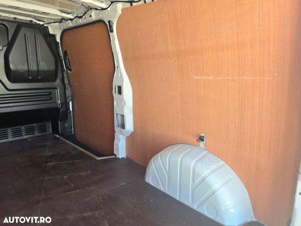 Ford New Transit Custom L2H1 Premium Edition - 16