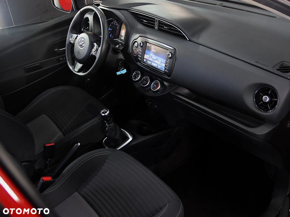 Toyota Yaris 1.5 Premium - 8