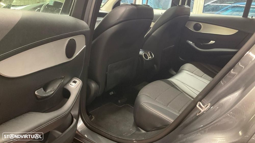 Mercedes-Benz GLC 300 de 4Matic 9G-TRONIC - 6