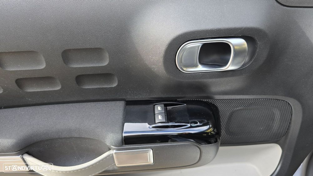 Citroën C3 1.2 PureTech Shine - 8