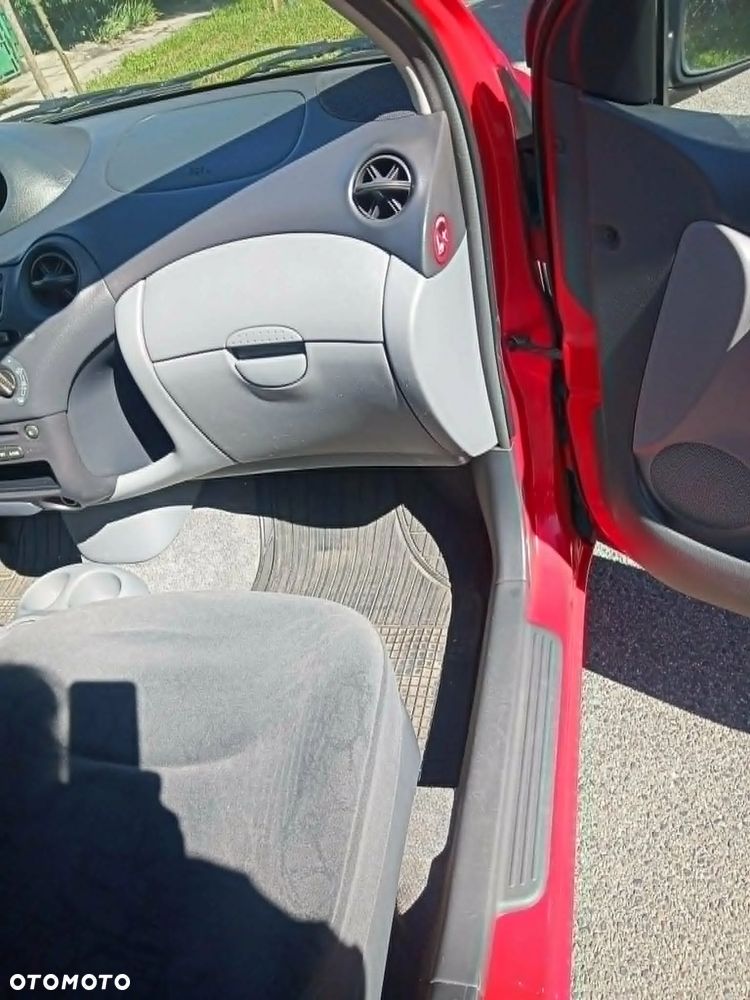 Toyota Yaris 1.0 Luna - 13