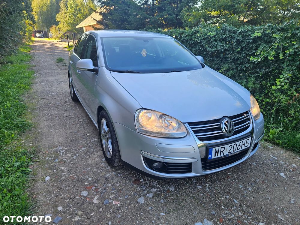 Volkswagen Jetta - 15