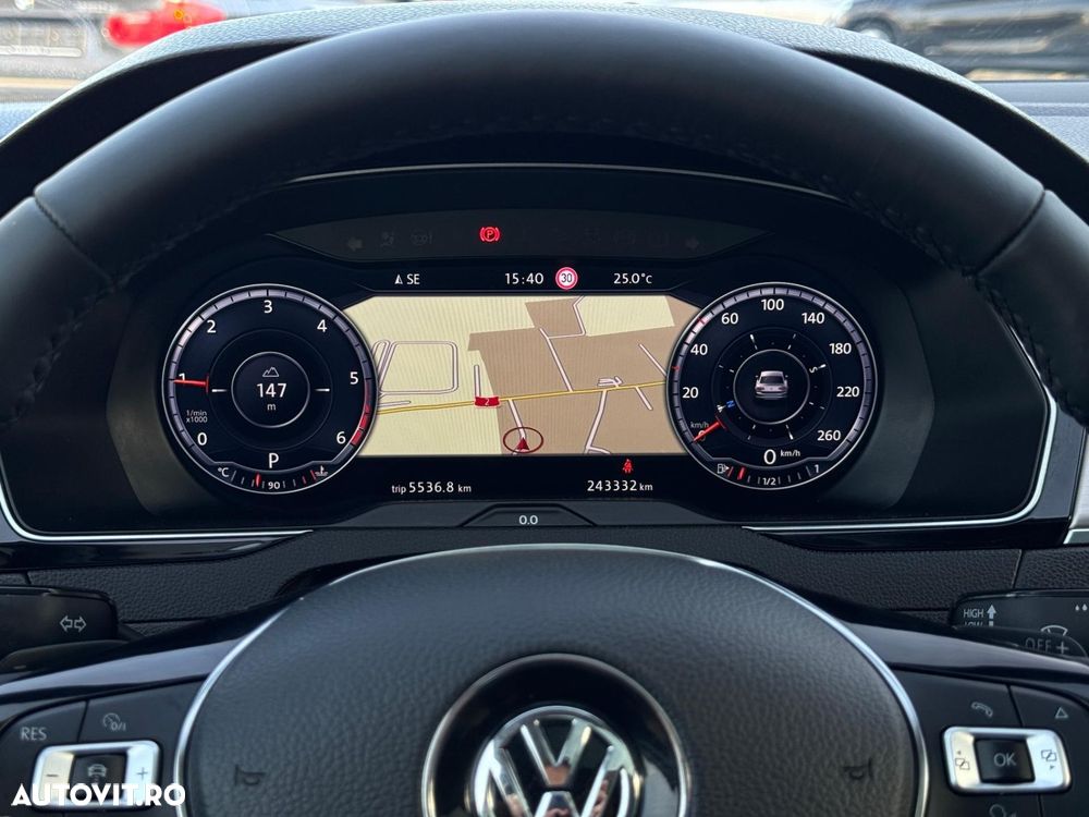 Volkswagen Passat - 24
