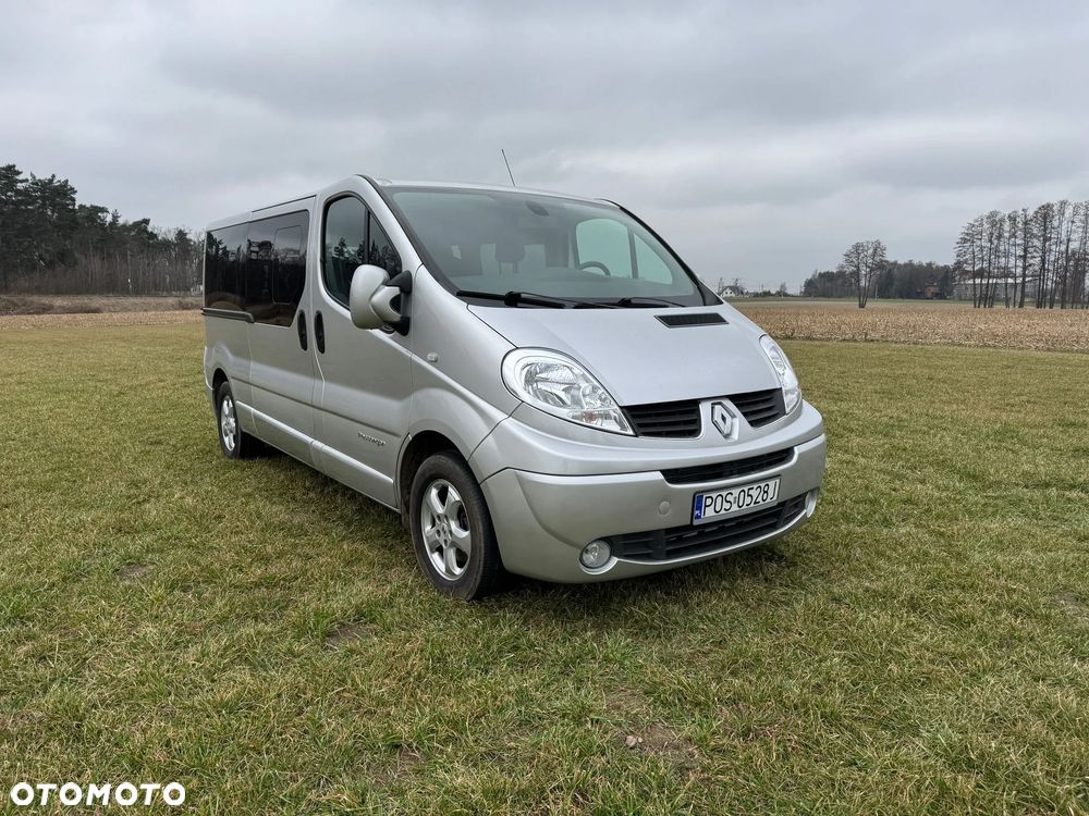 Renault Trafic FAP Grand Passenger Black Edition - 4