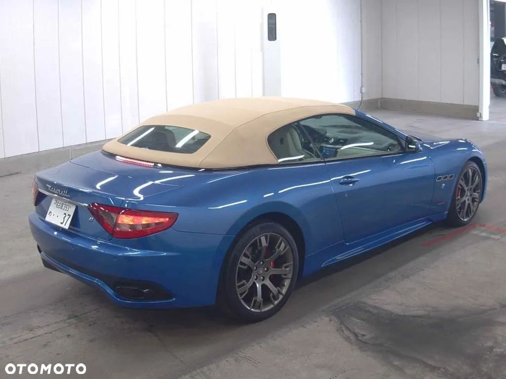 Maserati GranCabrio Sport - 3