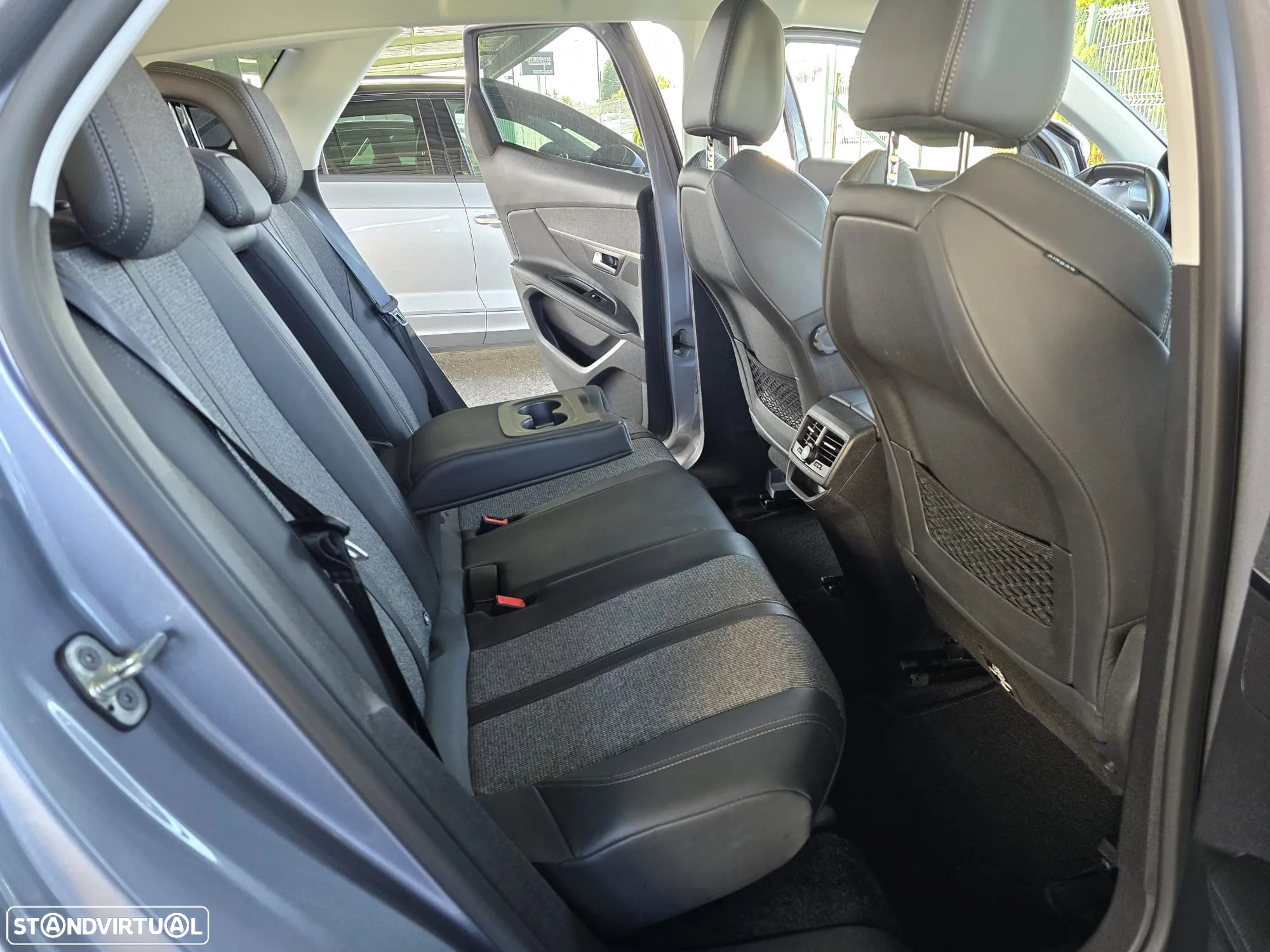 Peugeot 3008 1.5 BlueHDi Allure - 25