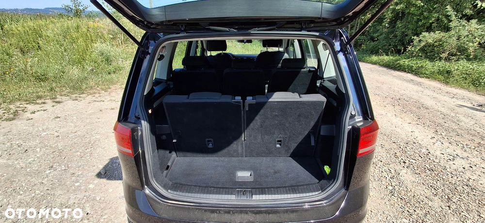 Volkswagen Touran 2.0 TDI SCR DSG Join - 25