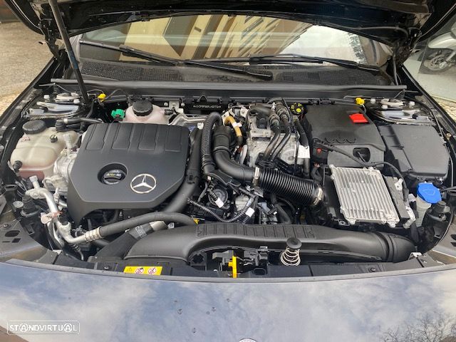 Mercedes-Benz A 250 e - 35