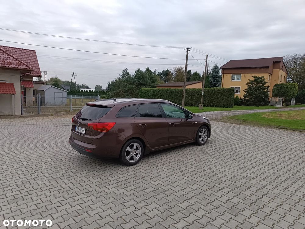 Kia Ceed 1.6 GDI Dream Team Edition - 7