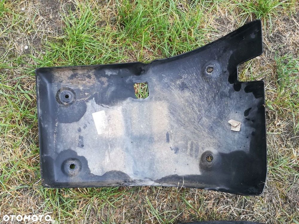 RENAULT RANGE GAMA C NAROŻNIK METALOWY PRAWY ORYG - 2