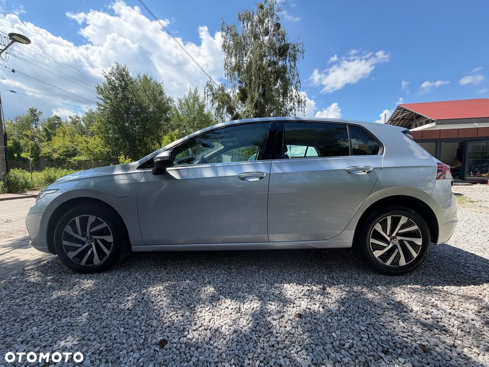 Volkswagen Golf - 4